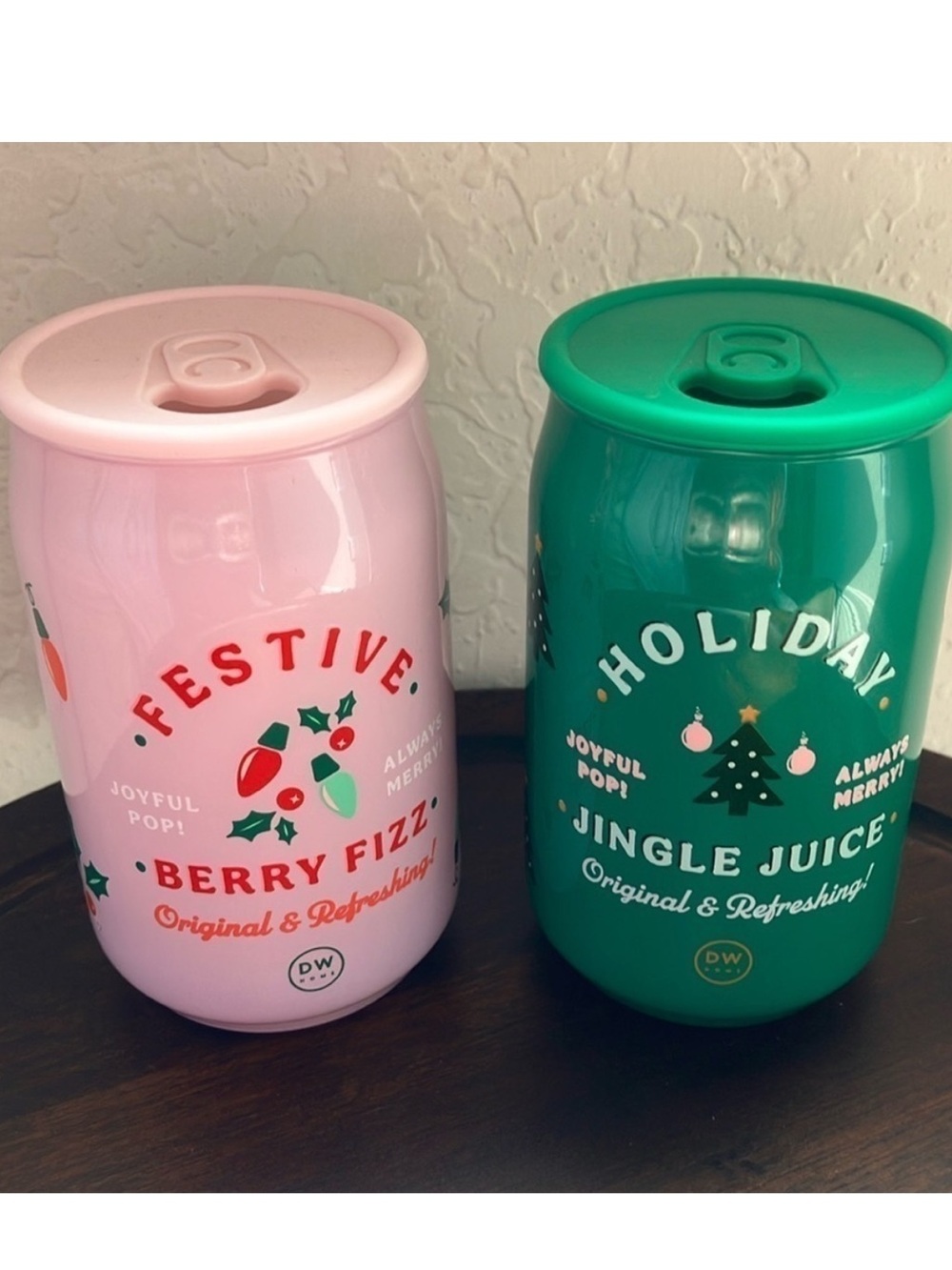 DW HOME Festive Berry Fizz & Holiday Jingle Juice Can Tumblers with lids NEW